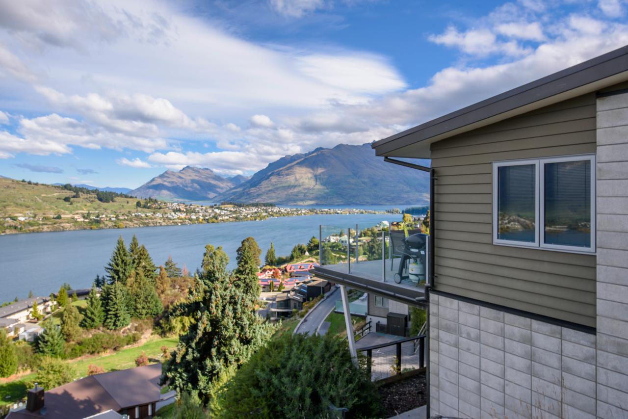 Contemporary Hilltop Abode Queenstown Extérieur photo