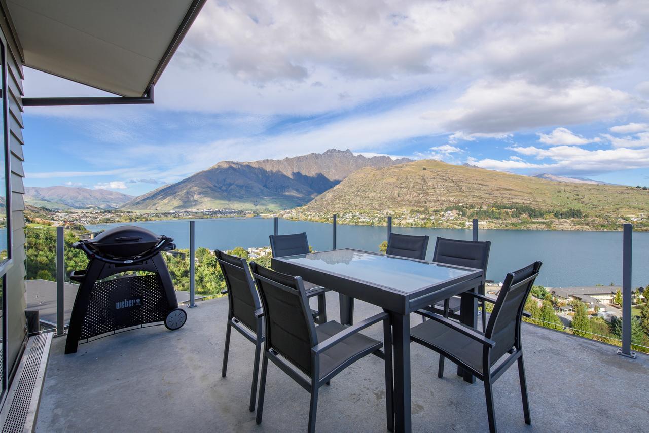 Contemporary Hilltop Abode Queenstown Extérieur photo