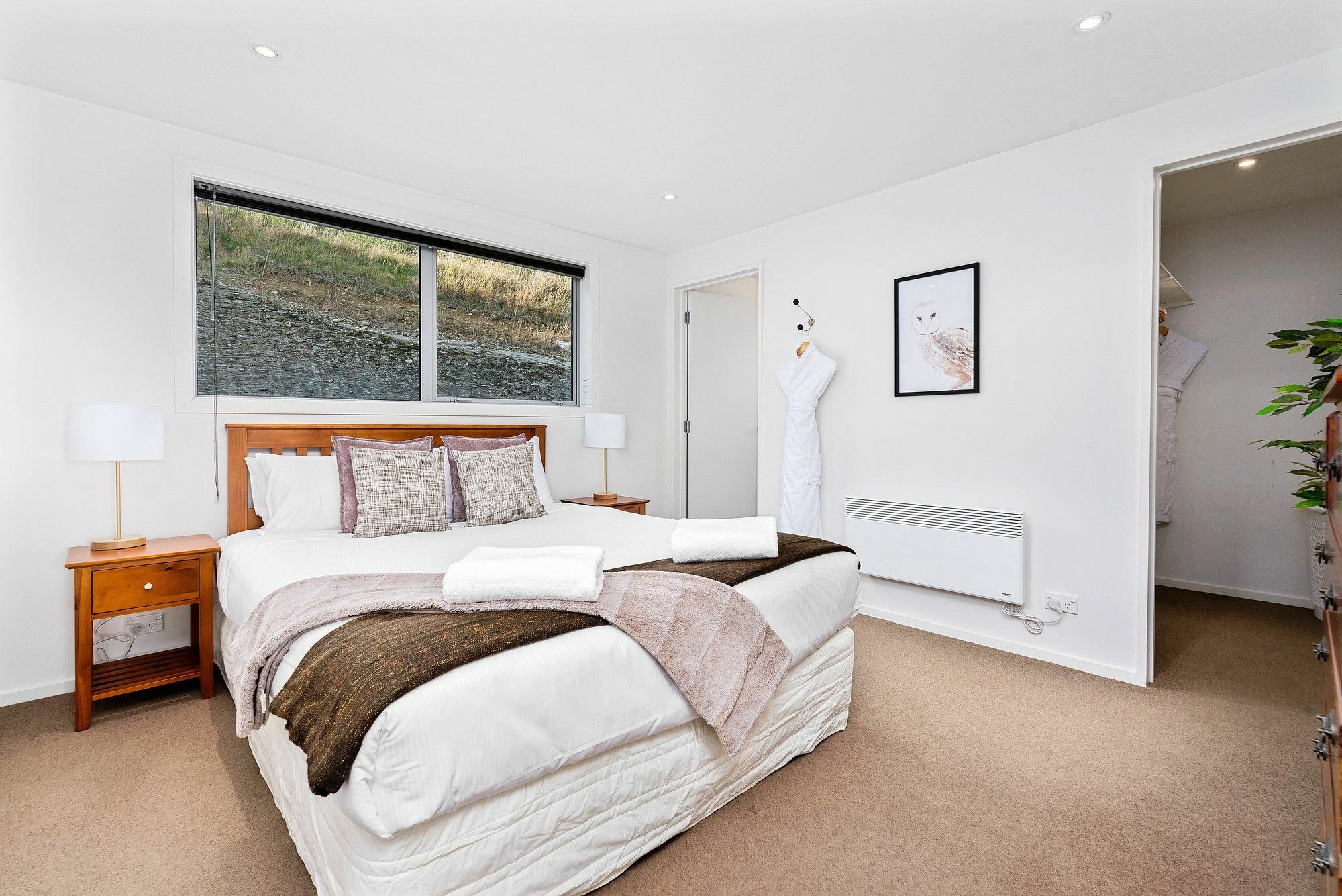 Contemporary Hilltop Abode Queenstown Extérieur photo
